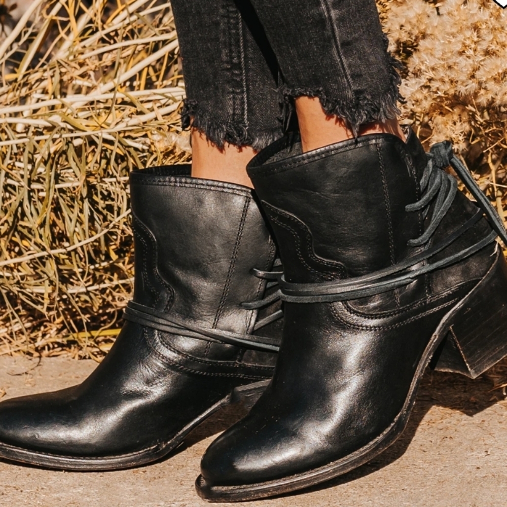 Freebird Casey black boot new without tag